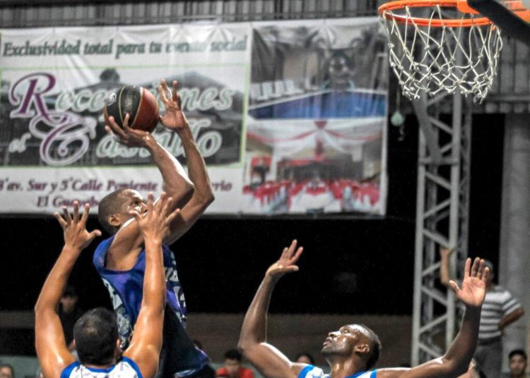 Quezaltepeque se pone adelante en la serie final del baloncesto mayor