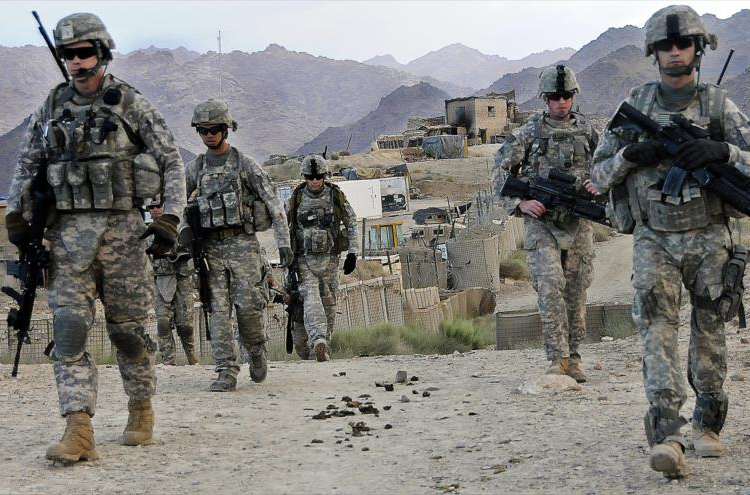 EE.UU. prepara la retirada de una tercera parte de sus tropas en Afganistán