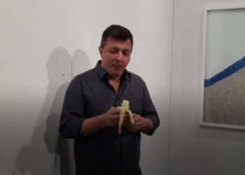 Un hombre se comió la banana que era una obra de arte valorada en $120 mil