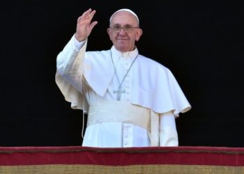 Papa Francisco clama contra las “tinieblas” del mundo