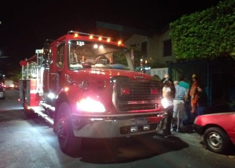 Mujer fallece al incendiarse vivienda en colonia La Floresta de San Salvador