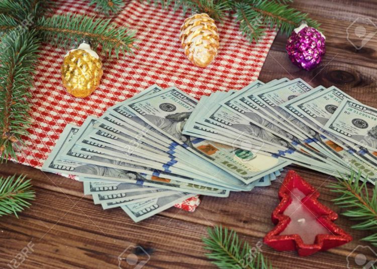 Una empresa reparte entre sus empleados un bono de Navidad de 10 millones de dólares