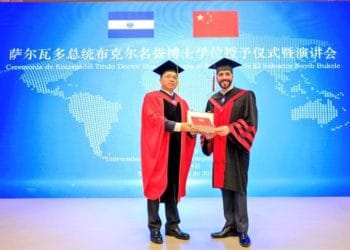 Presidente Nayib Bukele recibe Doctorado Honoris Causa de Universidad de Beijing