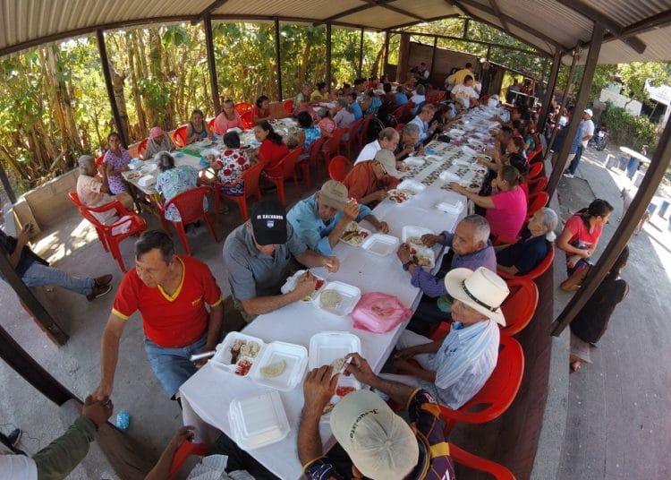 Tejido Social realiza fiesta para adultos mayores en comunidades de Apopa
