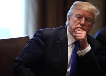 En reporte de la Comisión de Inteligencia de la Cámara acusan a Trump de abuso de poder y obstrucción