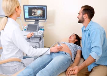 Eslovaquia obligaría a las mujeres a ver imagen de feto antes de abortar