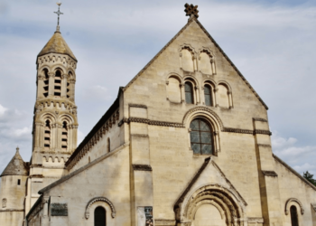 Hospitalizan por intoxicación a una veintena de asistentes a misa de Navidad en Francia