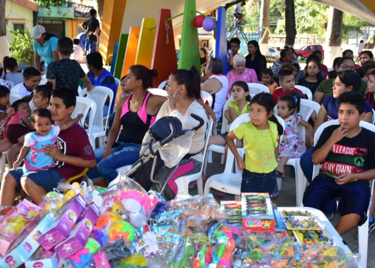 Movimiento Social Comunitario realiza entrega de juguetes a niños de escasos recursos