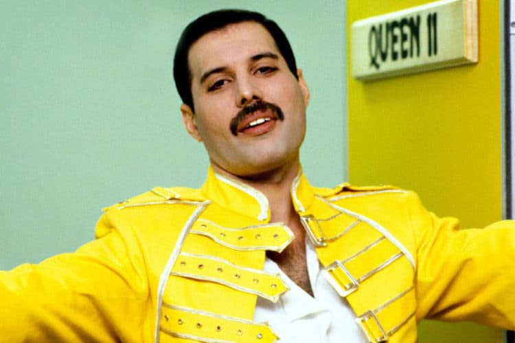 Amigos de Freddie Mercury recibieron un regalo del cantante en esta Navidad