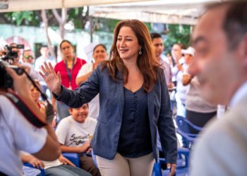 Ministra de Vivienda coloca primera piedra para construir 104 viviendas en el Centro Histórico de San Salvador