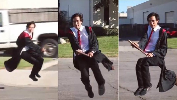 (VIDEO) Un joven vestido como “Harry Potter” vuela en su escoba