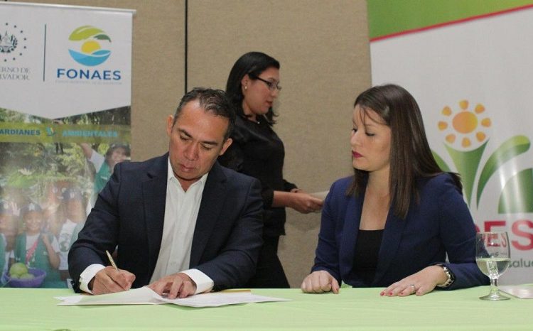 FONAES y MIDES firman convenio para crear estaciones de separación de desechos sólidos