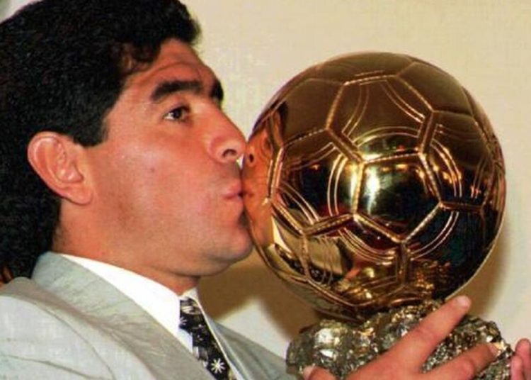 História: El Balón de Oro que ganó Maradona fue robado y derretido por la mafia italiana