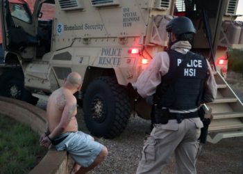 DEA y FBI desmantelan red de ‘halcones’ del Cártel de Sinaloa en Arizona