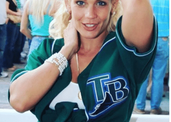 (VIDEO) Niurka enciende las redes con beso a Yolanda Andrade en pleno programa