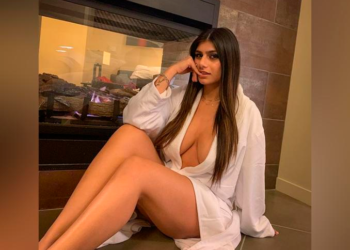 Mia Khalifa enciende las redes con su felicitación navideña más sensual
