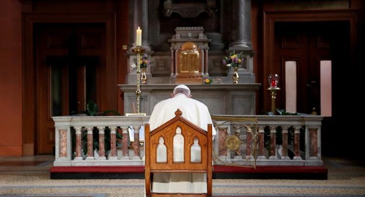 Papa Francisco ora por víctimas de atentado en Somalia