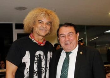 «Pibe» Valderrama y Reynaldo Carballo trabajan en pro de la juventud salvadoreña