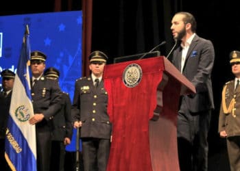 Presidente Nayib Bukele juramenta la promoción más grande de nuevos sargentos en la historia de la PNC de el Salvador