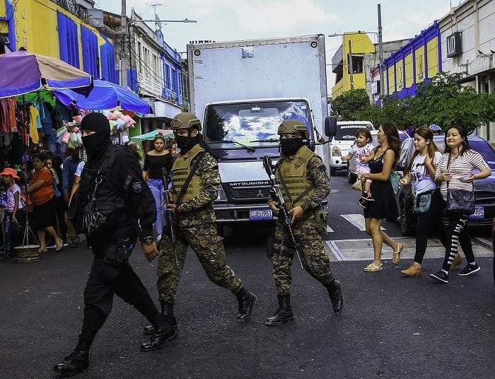 PNC despliega mil agentes en San Salvador para festividades de fin de año