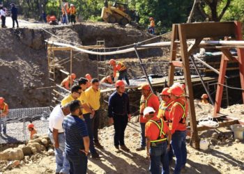 Agilizan construcción de puente sobre río Guastena para beneficiar tres municipios de Chalatenango
