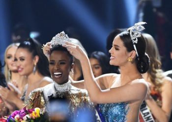 Zozibini Tunzi de Sudáfrica Miss Universo 2019