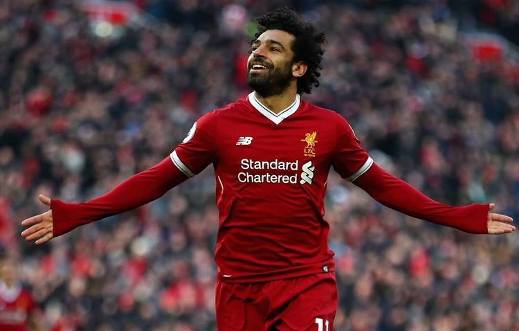 Doblete de Salah mantiene al Liverpool en la cima de la Premier
