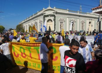 Movimiento de Trabajadores denuncian a Roberto d’Aubuisson por actos arbitrarios contra SITRAMSAT