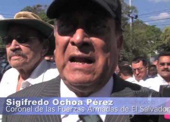 Acusan de peculado a Sigfredo Ochoa Pérez por apropiarse de $800 mensuales por renta de vivienda en Honduras