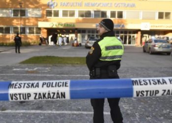 Al menos seis muertos por tiroteo dentro de un hospital de República Checa