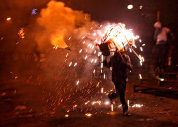 «Torito Pinto» quema a cuatro personas en Cuscatancingo