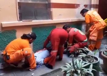Hombre en estado de ebriedad se lanza desde segunda planta de un hotel de San Salvador