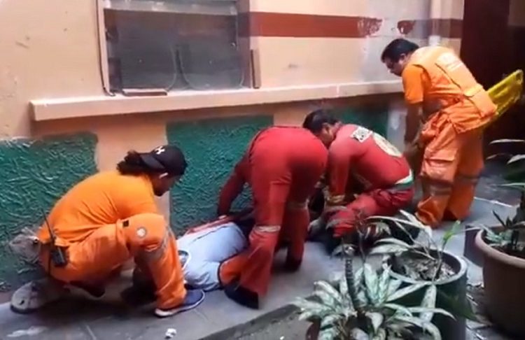 Hombre en estado de ebriedad se lanza desde segunda planta de un hotel de San Salvador