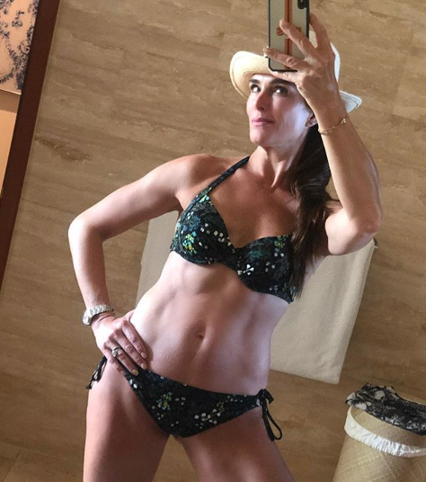 A 40 años de “La laguna azul”, Brooke Shields mantiene su cuerpo intacto