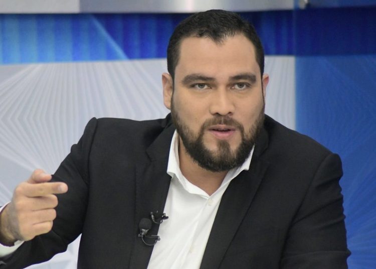 Ministro Durán confirma pago puntual de pensión a veteranos