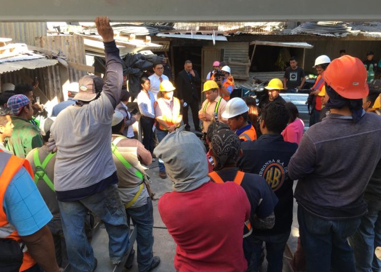 Constructora clausurada por falta de equipos de seguridad debe cancelar salarios mientras soluciona problema