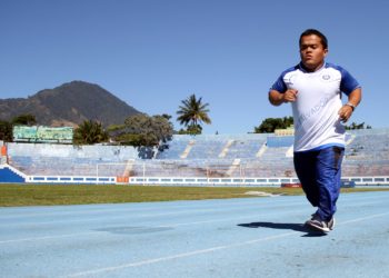 Herbert Aceituno a tres competencias que le permitan clasificar a Paralímpicos de Tokio 2020