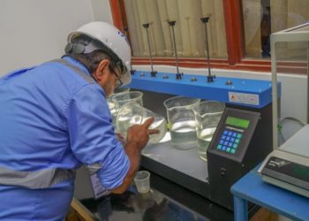 Nayib Bukele: «El agua ya está libre de algas, toxinas, olor, sabor o colores extraños»