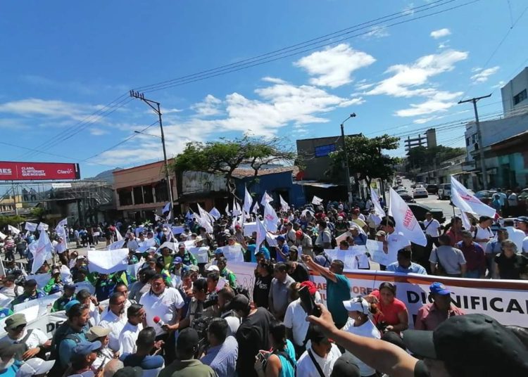 Alcaldía de San Salvador retrasa salarios de empleados