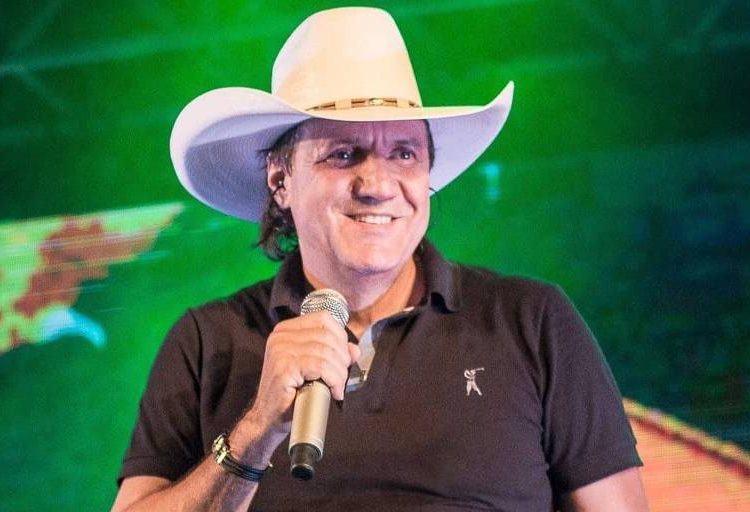 (VIDEO) El cantante brasileño Juliano Cezar murió tras sufrir infarto en un show