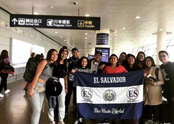 Becarias salvadoreñas en Wuhan reciben apoyo del Gobierno de El Salvador y de China