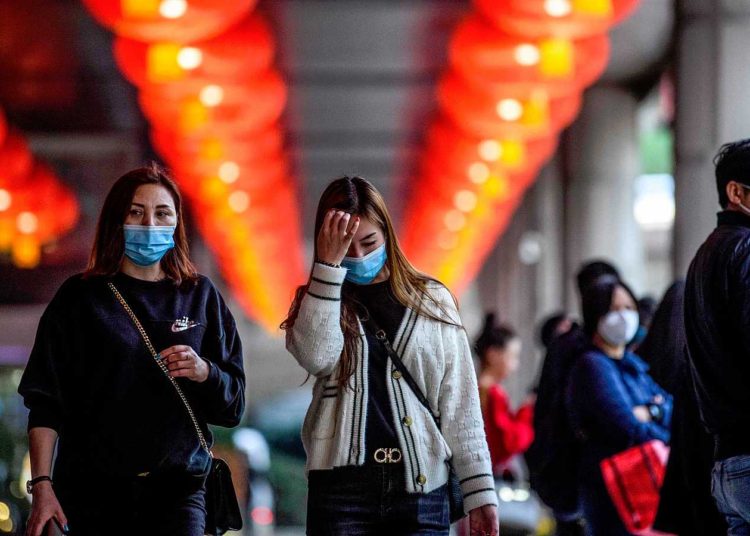 China prohíbe a 11 millones de ciudadanos salir de Wuhan, donde se originó el nuevo coronavirus