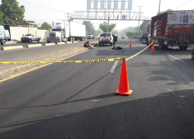 Grave accidente de tránsito deja mujer fallecida en carretera a San Juan Opico