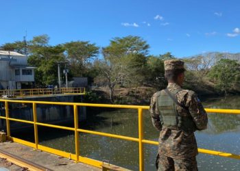 Especialistas de la UES analizarán agua de planta Las Pavas para determinar si produce toxinas dañinas