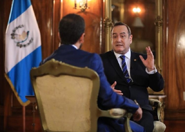 Guatemala rompe relaciones diplomáticas con Venezuela