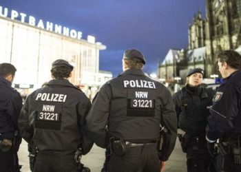 Un atentado antisemita causa al menos seis muertos en Alemania