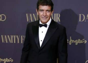 Prensa estadounidense crea polémica al decir que Antonio Banderas es una “persona de color”