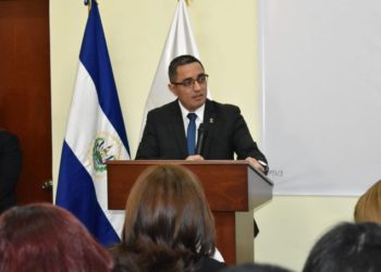 Procurador DD.HH. señala que Gobierno no ha explicado cuál es la problemática del agua ni la solución