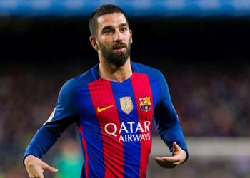 Arda Turan podría regresar al Barcelona en este mercado de fichajes