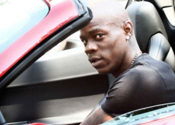Mario Balotelli sufre accidente de tránsito tras festejo de Año Nuevo